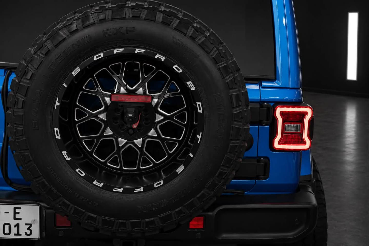 سلام عليكم ..
Jeep Wrangler Sahara Unlimited 2.0 Turbo 🔥

للبيع احلى رانگلر صحارى بالعراق💙

تعديل شركة DTO CUSTOMS الامريكية

2021 اربيل 
-ترفيع ماركة FALCON
- ويل ماركة TIS OFFROAD  
- سقف  Sky One Touch power top 
- دواسات كهرباء امريكي
-دعامية حديد ماركة DTO CUSTOMS
- لد بار داخل الدعامية ماركة RIGID امريكي
- كشافات داخل الدعامية ماركة RIGID امريكي
- لد بار بنيد ماركة NILIGHT امريكي 
تحكم البلوجكترات عن طريق aux accessory wrangler بلادي شركة

سيارة مشتغليها بذوق خاص وتفاصيل مدروسة قطعة قطعة واللي يعرف أسعار الإضافات الأمريكية الأصلية راح يعرف قيمة التعديل الموجود عليها

حادثها دوسة فقط وشخوط جدا بسيطة السيارة كلين
السعر بلاش (295 فقط)
واتساب ***********
