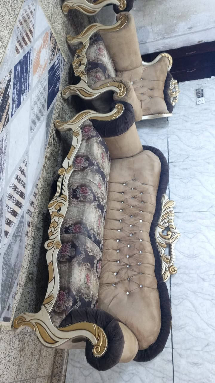 تخم ملكي ١٠ مقاعد اخو الجديد نضافه فول كل ضرار ما بي سعر ٢٦٥ وبي مجال مكاني بياع يوجد توصيل بكروه *********** وتساب
