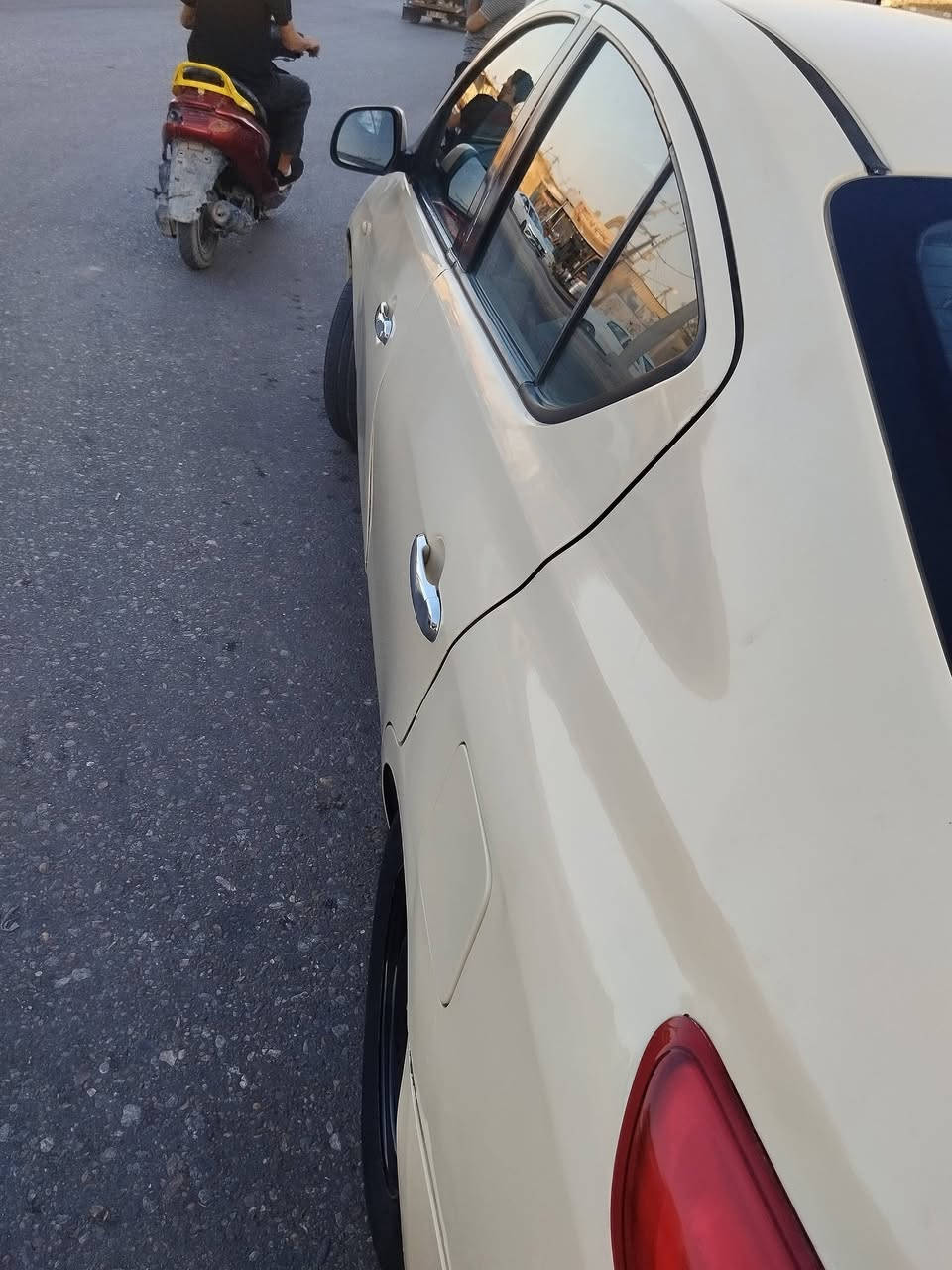 نيسان سني مديل 14 تكسي دبعي 
سياره بسمي خصوصي 
مكينه جيديد كير بلاد 
تبريد ثلج دواخل حلوه سياره جاهزه 
بيهه جاملق مبدل وبيهه رش صبق مكانات مو عام 
بيهه طخات بارد بصندوك 
السعر 75بيهه مجال للشراي
*********** وتساب
البصره الزبير حي العسكري
