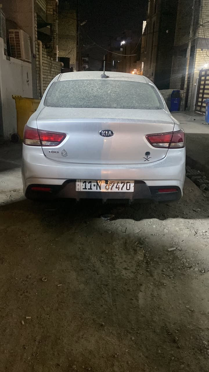 كيا ريو موديل 18   مكينه 1600
كير At ماناقصها اىي شي سعر 105

وبيها مجال نص فول
***********
