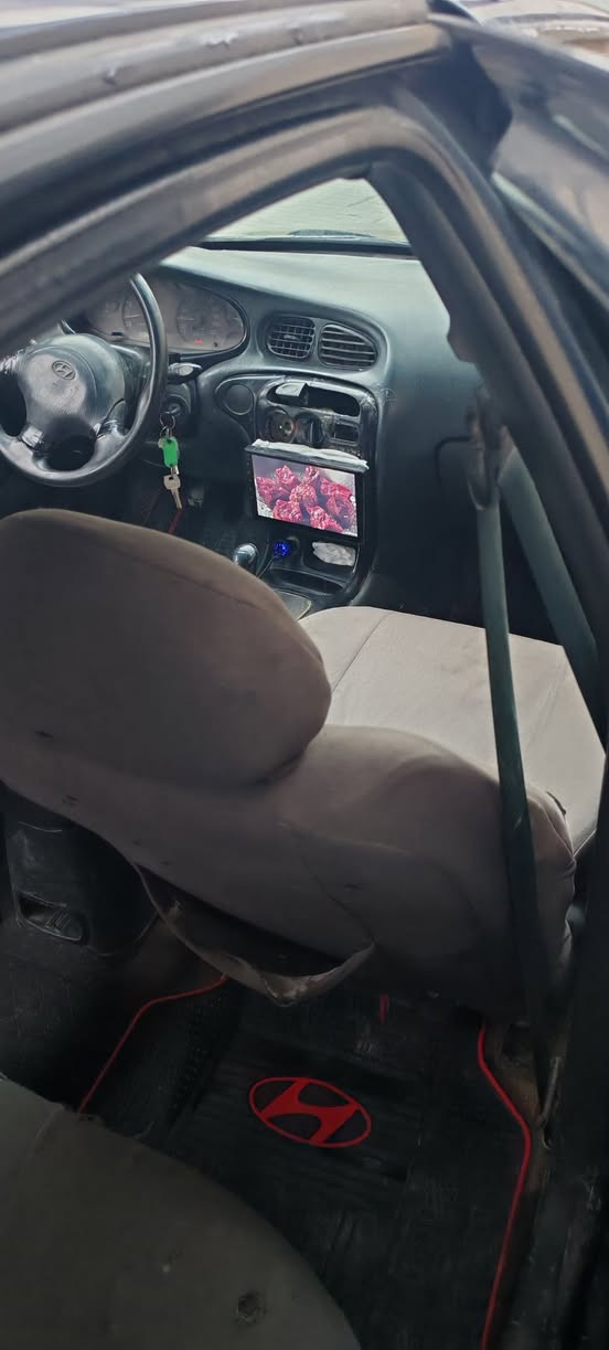 السلام عليكم لنترا موديل ٩٨ بأسمي مشروع وطني نجف رقمها
 مكاني بغداد عارضها ٣٠ وبيها مجال سياره تراي وين ميعجبك  اطلع
***********
