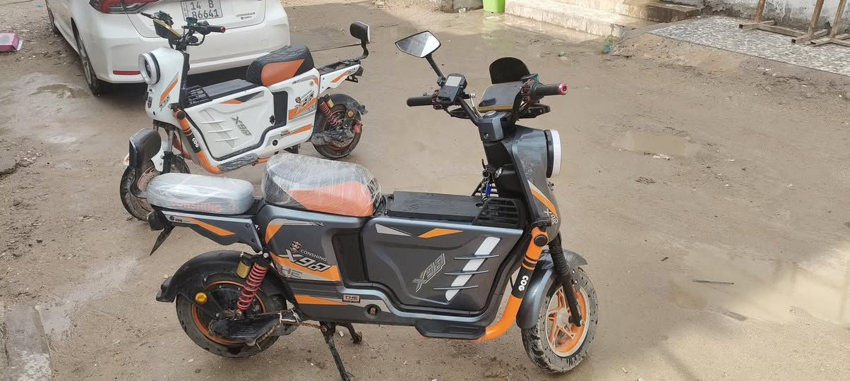 دراجة X900 شحن للبيع السعر 550 وبي مجال للاتصال***********
