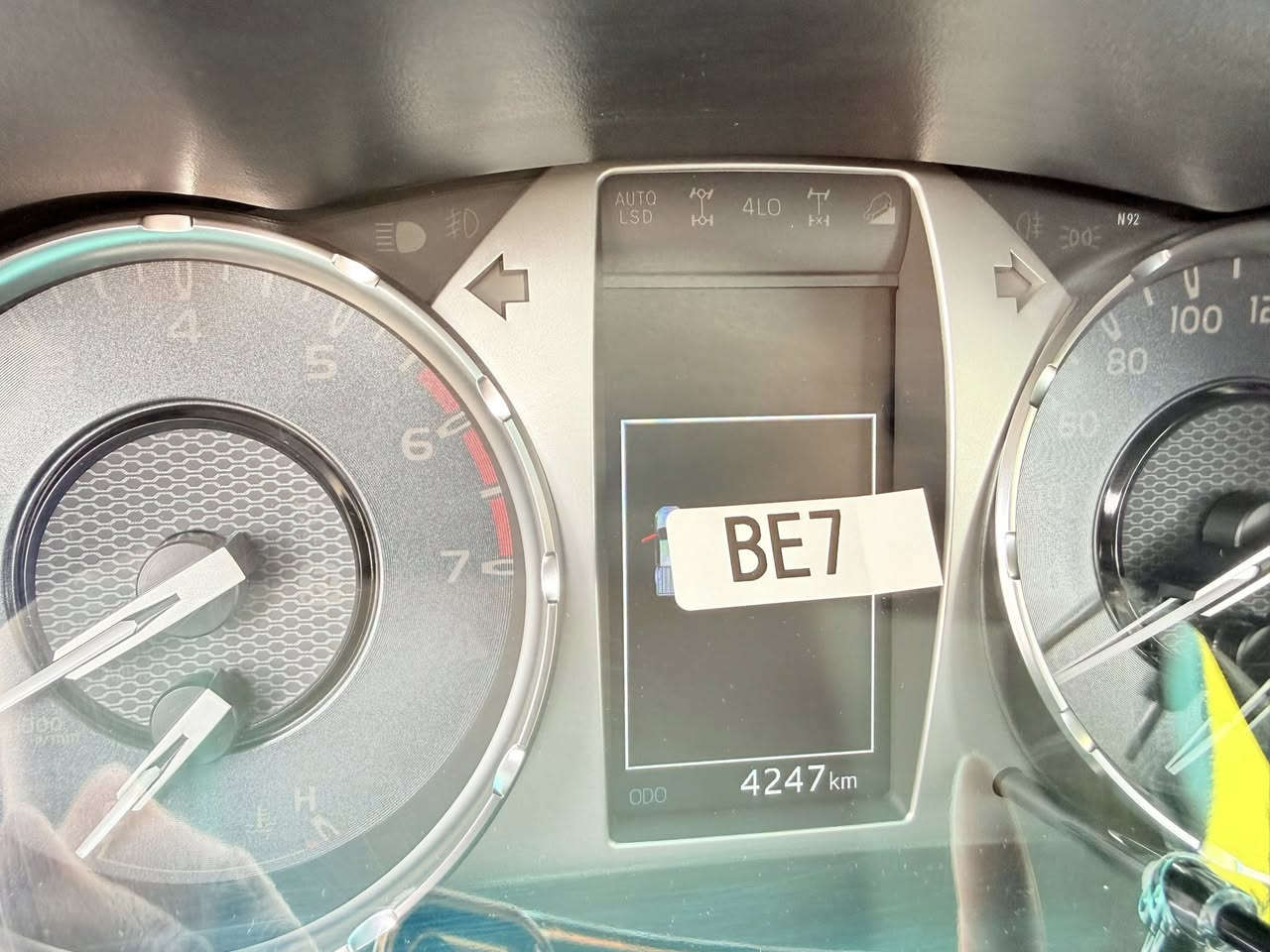 هايلوكس 2025 كير عادي ماشية 4 الف كيلو سيارة مكفوله من الزلغ  بدون رقم تترقم جميع المحافظات  تريد ارقملك بأسمك موجود  8 تبديلات دهن مجانية 
السعر بدون رقم 236 ورقه 
السعر مع الرقم 249 ورقه  مكاني البصرة سفوان 
***********
***********
