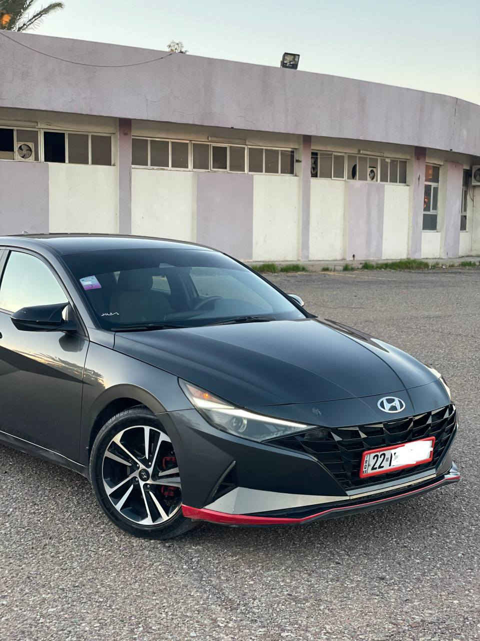 السلام عليكم 
النترا 2022
بيها صبغ قطع اثر طخطخات بدوون معجون
ابيع حزام شاصي لغد مكفول
مواصفاتها معروفه 
بصمه تبريد بيانو منفصل كامره دواره 
رادار جانبي رادار امامي توقف ذاتي تشغيل عن بعد
رقم هاتف ***********
مكان سياره بغداد بغداد, العراق
