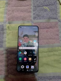 تلفون للبيع 11 التره ذاكره 256 جديد شاشه مصفحه 120 افريم الشراي.السعر ...