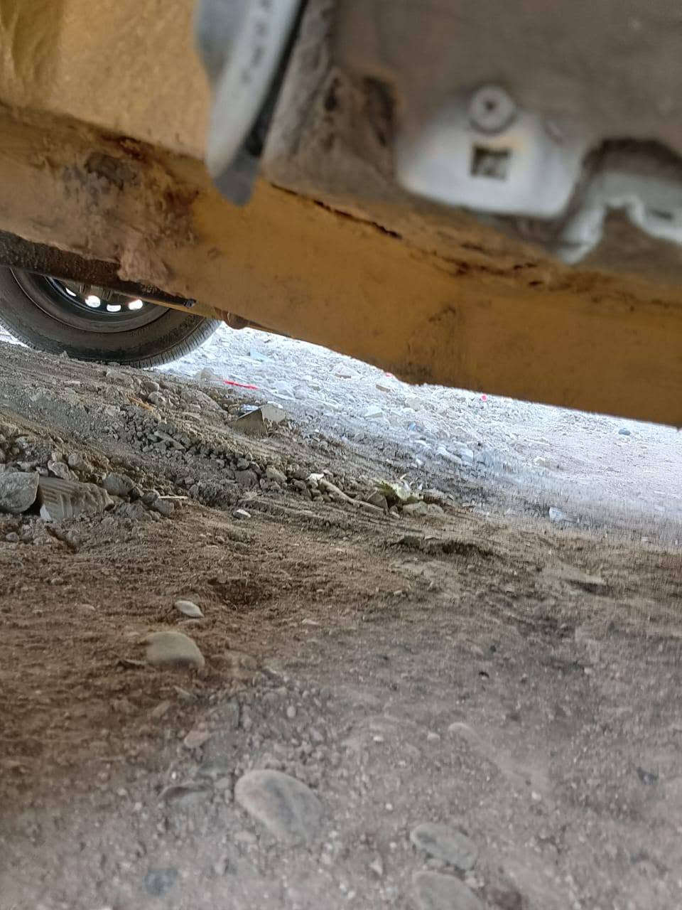 سلام عليكم سايبا للبيع موديل ١١ السياره بسمي تحويل ثاني يوم هزه جديده السياره محركه جيد جدا الغرفه جديده الشواصي معمره السعر ٢٧ وبيه مجال مكاني بغداد ***********
