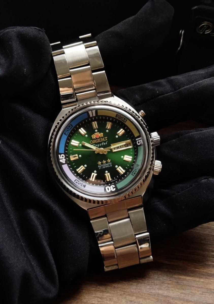 اورينت بحري اوتوماتيك
مكينه ياباني اصلي 21حجر
رنك داخلي دوار لقياس مستوى الغوص
تاريخ يومي شهري 
لامينوس بلكامل 
وزن ثقيل 144غ
سعر 125 الف على اول تم


**إذا كنت صاحب هذا الإعلان وتريد حذفه لأي سبب، رجاءا أرسل رسالة إلى الدعم الفني**