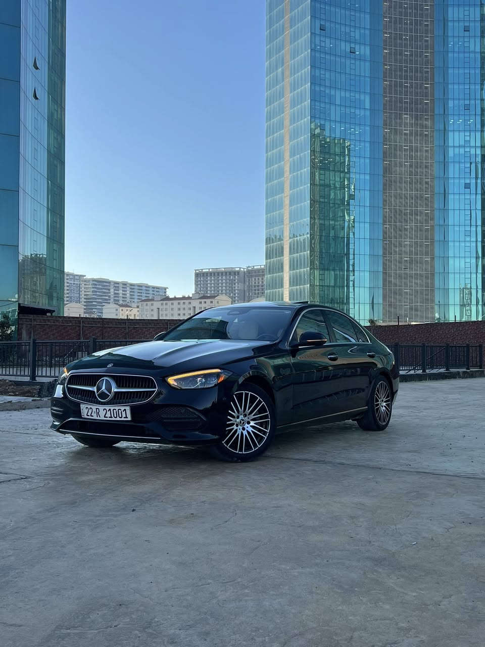 � مرسيدس C300 – مواصفات كاملة

🔹 محرك 4 سلندر توربو
🔹 سعة المحرك 2.0 لتر
🔹 قوة تقريبًا 255 حصان
🔹 ناقل حركة أوتوماتيك
🔹 دفع خلفي / أو رباعي (حسب الفئة)

✨ مواصفات الفل:
✔️ شاشه وسطية كبيرة
✔️ شاشة عدادات ديجتال
✔️ كاميرا خلفية
✔️ رادار + نظام تفادي التصادم
✔️ تحكم بالمقود
✔️ تشغيل بصمة
✔️ مقاعد جلد كهرباء
✔️ تكييف أوتوماتيك مزدوج
✔️ إضاءة LED
✔️ أنظمة أمان متقدمة

🚗 سيارة فخمة، مريحة، واعتمادية
مناسبة للاستخدام اليومي والسفر

📲 للاستفسار: ***********
