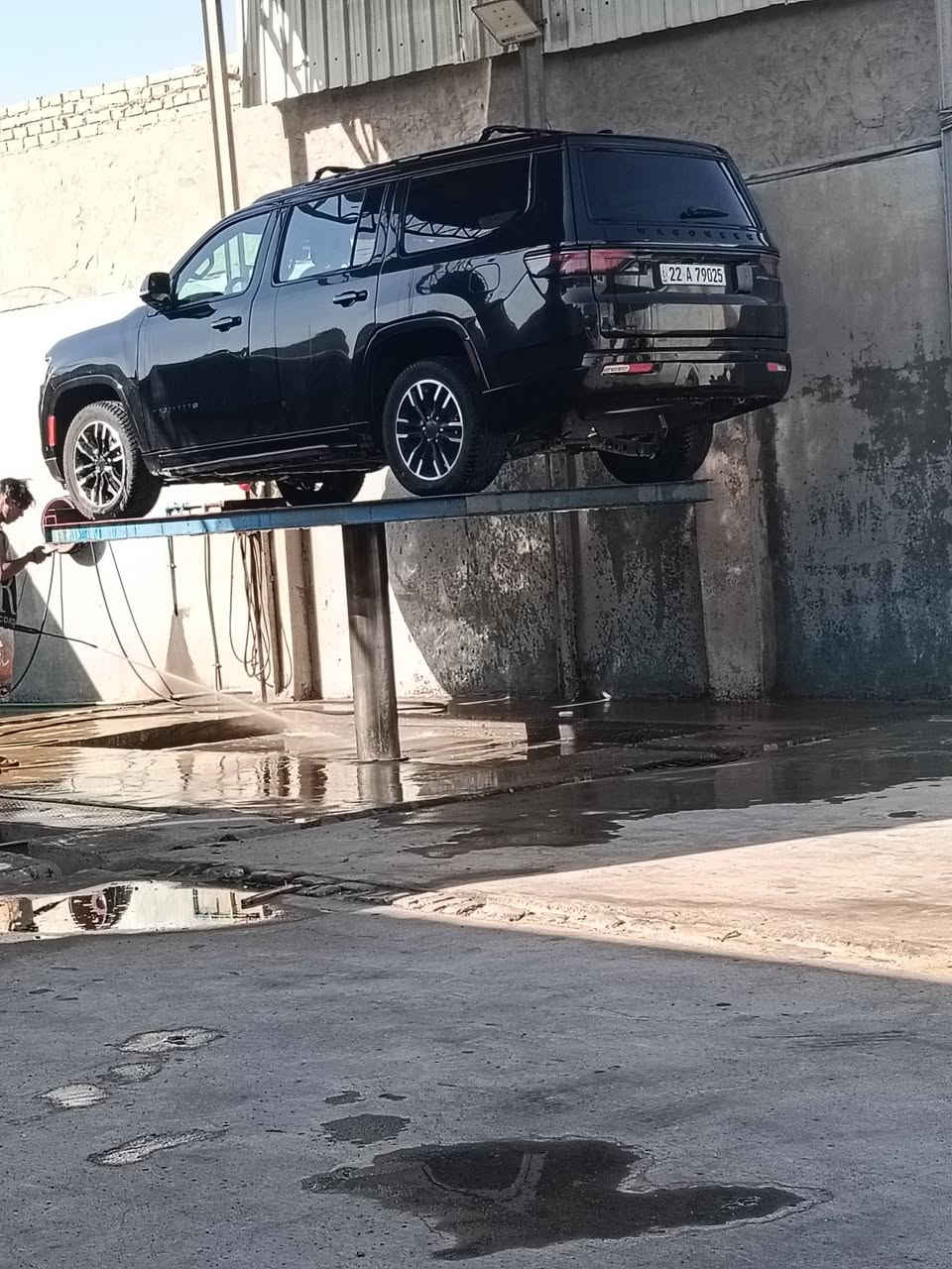 سلام عليكم سياره جيب واكنير موديل 22 للبيع صور الحادث موجوده رقم الموبايل ***********
فول مواصفات سعر 350
