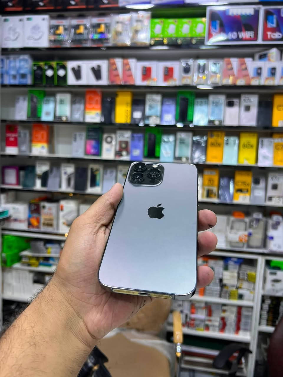 📱 iPhone 13 Pro Max

✨ المواصفات:
🔹 السعة: 256GB
🔹 نسبة البطارية: 93 % 🔋
🔹 نسخة امريكي 
🔹 الملحقات: الكارتون فقط
🔹 الجهاز بحالة ممتازة، نظيف وجاهز للاستخدام.

💥 السعر 🔥🔥🔥
📩 راسلنا لمعرفة السعر 

✅ متوفر الآن لدى علاء للهاتف النقال

♻️ كما نشتري جميع الهواتف المستعملة بأفضل الأسعار مع تقييم فوري ودفع نقدًا.

💳 ويتوفر لدينا التقسيط لحاملي:
✔️ ماستر كارد الرافدين
✔️ ماستر كارد الرشيد

📍 العنوان:
واسط – الزبيدية – الفلكة، مقابل منفذ أروك
علاء للهاتف النقال

📞 للاستفسار أو الحجز أو مراسلتنا عبر واتساب:

📲 ***********
📲 ***********
