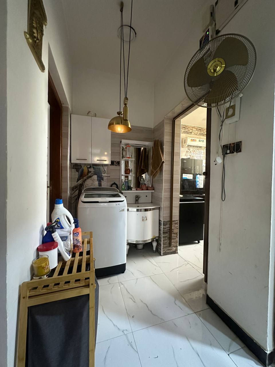 🏦دارللبيـــــــــع   حي #الـمـحاربين  
قرب جامع المحاربين 💯  موقع ممتاز
درج خارجي سنة البناء 2018 
___________
المساحــــــة // 104  متر    
الواجهة/8 متر 

طابو ملك  صـرف 
___________________
 #الطابــــــــــــــق #الأرضـــــــــــــي
2  غرفـ نوم وهول صحـــــــــــيات ومطبخ

#الطابق_الثـاني
 2 غرف نوم  وهول وصحيات ومطبخ 
__________________
الـسـعر خـاص 

___________________💲

#مكتـــــــــب   🏛️الــقنـد لـلـعقـار 🏛️

#الكائــــــــــن

 🌳  شارع_الكرامة المشجر🌳 _مجاور مجمع السرور 

       *********** 

*********** 
_____________________________________________
