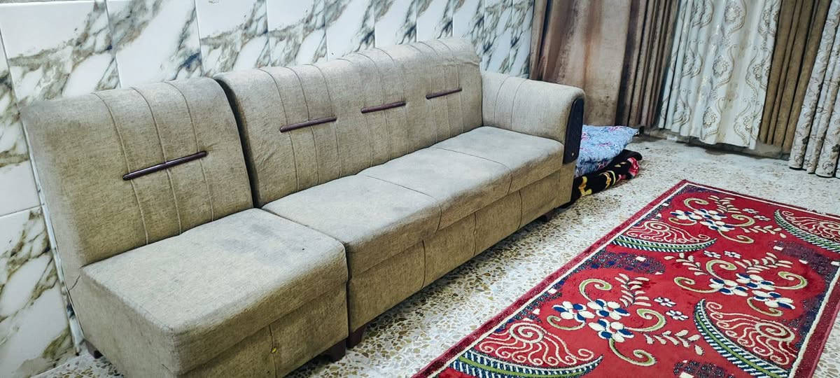 السلام عليكم طخم البيع نضيف ما بي اي ضرر لونه يخبل تركي  ولا بي شي 5 قطع جديد بعده نضيف مستعجل على البيع سعر 250 وبي مجال عنوان ابو رمانه العوفيه يم حسينيه الرسول *********** عمارة, ميسان
