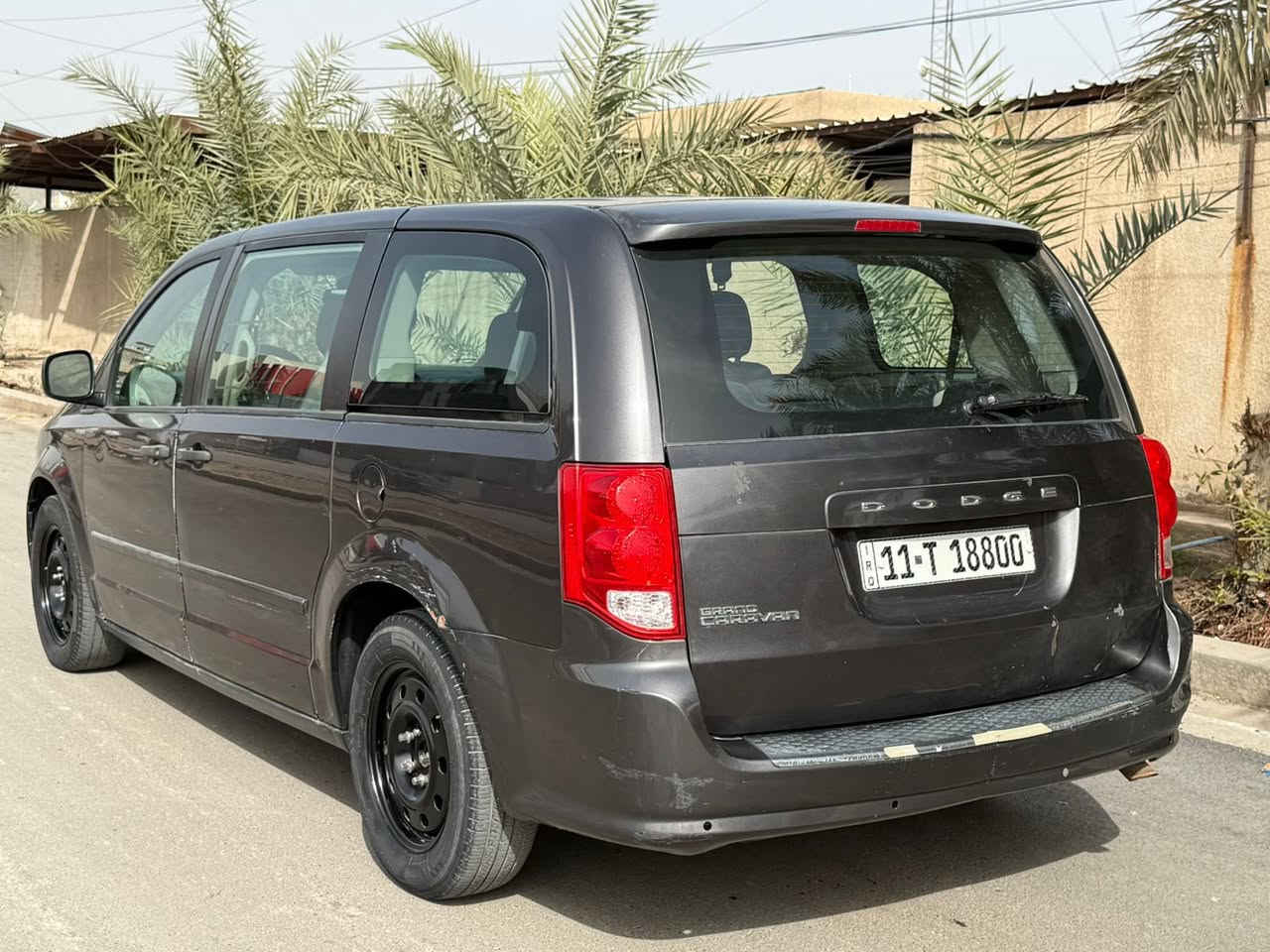 دوج كرفان 2015
وارد امريكي حادث جاملغ وبنيد فقط بدون دواخل 

مكينه 6سلندر 3600

مكينه كير كفاله 

تبريد ثلج 

تحكمات ستيرن جهتين 

تثبيت سرعه 

عدد الركاب 7

كشن منفصل 

تخم تاير 

صدر جديد 

السياره جديده وجاهزه مابيهة اي نقص 

معروضه 115

عنوان بغداد شارع فلسطين***********
