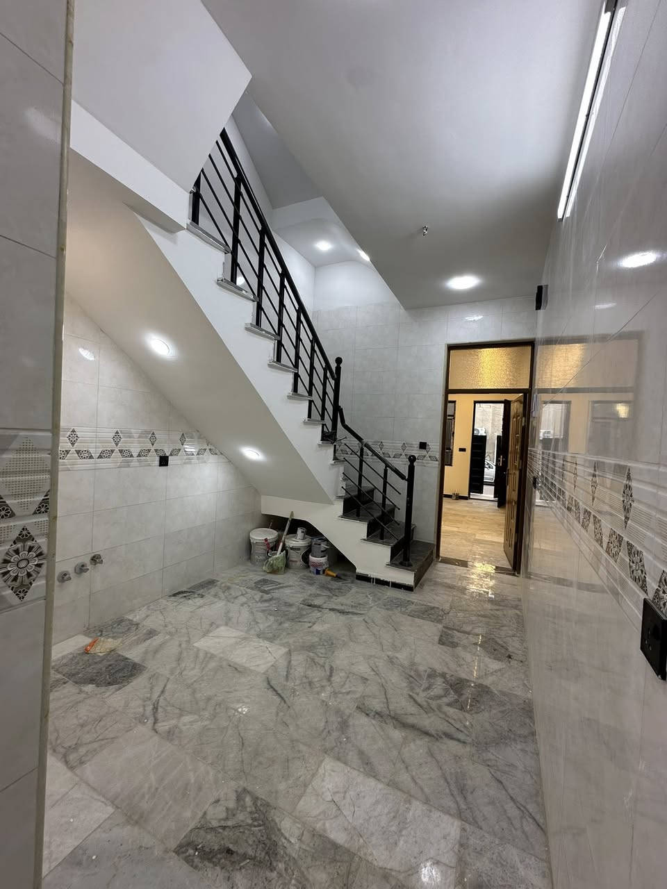 ٦٤ للبيع بناء حديث
يحتوي على #استقبال #مطبخ #خدمات #٣غرف

الموقع 📍الشعب حي العقاري ضباط الكويتي

للأستفسار آكثر الأتصال على الأرقآم***********

القريشي للوساطة العقارية
