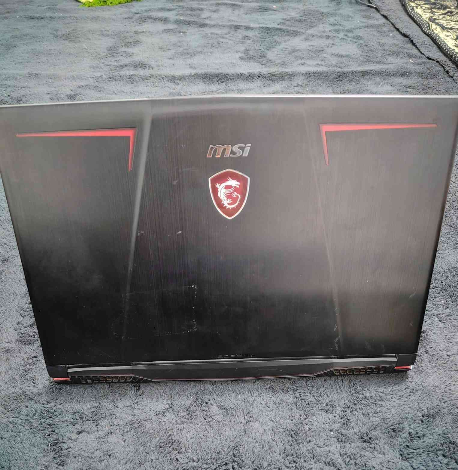 لابتوب Gaming MSI فقط العطل بيها مذبورد ياردله تبديل وياها كارتونه+ شاحنه مواصفات GP63 8RE intel Core i7-8750H كرت الشاشه GTX 1060 6GB ***********
