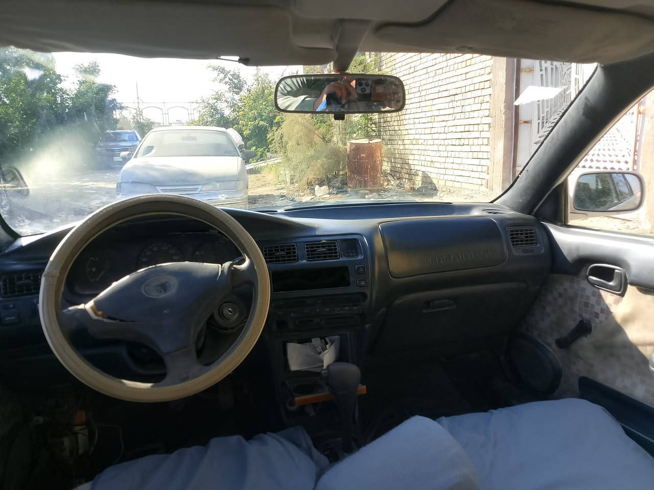 كورله موديل 1994 رقم بغداد سنويته منتهيه راعيه اريد مداوره مكينه 1600 بيه قليل كلش تنقيص  كير جديد توني شاده ميكانيكي صارلي اسبوعين  تخم تاير جديد دشبول جديد نقصه كهربائيات تبريد شغال العام اسست كله جديد تبريد يخبل بس نهايه الصيف عطل ولف الفريز  بس يتبدل الولف وتشحن سياره حلوه كاعده رايده ب48 مكان السياره الشطره رقم ***********
