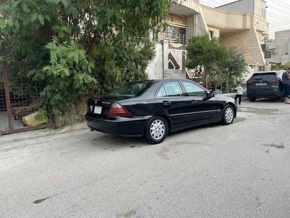 سلام عليكم للبيع او 
مراوس مرسيدس c200 اربعة سلندر تنفس طبيعي مكينه وكير جدد تخم تاير  باتري جديد منضومه بانزين  كلهة مسويلهة ادامه رقم ميسان مشروع وطني تتحول بكل مكان سنويه جديده بيهة مكانات صبغ مكفولة من الحادث ابيع

 احزام صبغ ((السعر 65)) مجال قليل العنوان حي الجهاد                          ***********
