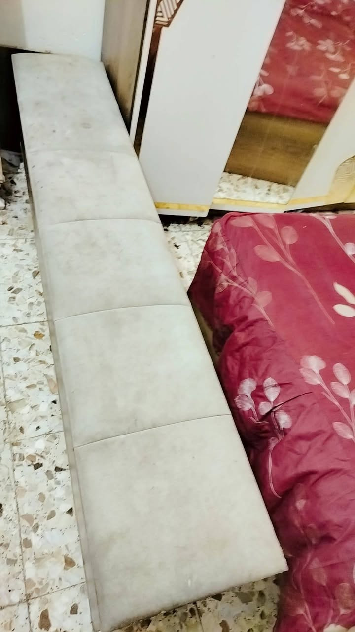 السلام عليكم حبايب غرفه نوم تركيه للبيع نظيفه ست قطع الغرفه الكبيره بس انا مكان ما عندي مكان بغداد المحموديه السعر 450 وبيها مجال قليل


**إذا كنت صاحب هذا الإعلان وتريد حذفه لأي سبب، رجاءا أرسل رسالة إلى الدعم الفني**