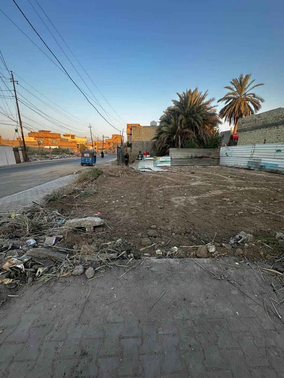 السلام عليكم قطعه البيع المساحه ٢٠٠متر ركن العنوان الدوانم شارع مدرسه نسائم العلم قريب على الشارع الرئيسي السعر ١٢٥وبيها مجال تصال ***********  اومرسله الصفحه
