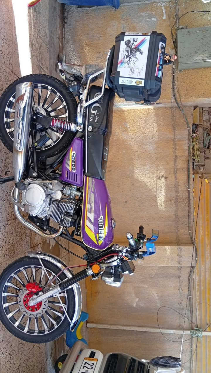 السلام عليكم
دراجه ستعمال شخصي. مامتعوبه ابد

 مكينه 200.        

مديل 2025 

   بصمات 2

دراجه. جديده.        .   

 مجال شي بسيط.           العنوان بغداد الحسينيه مال الراشديه

السعر. 775.    رقم الهاتف ***********.  الاتصال فقط
