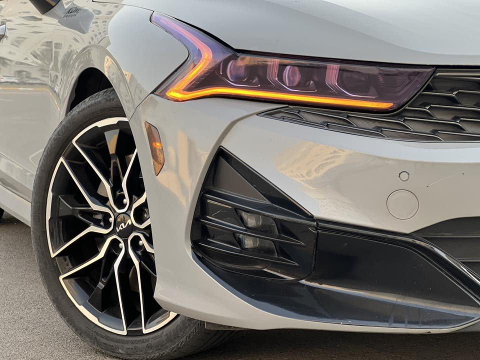 نــوع الــمـركـبة:- K5 - GT
الـــــمــوديــــل:-2024
حــجـم الـمـحرك:- Turbo 2500
الــــعـــــــــداد:25 الف
الايــــربــاكـــات:-ستيرن فقط 
الـــــــوحـــــــة:- اربيل ( شرط التحويل او وكالة  )
 السعر  💲 💲

- بصمه تشغيل + ابواب
- تشغيل عن بعد ( Remote Start )
- بنوراما فتحتين 
- داخل جلد ( جملي )
- كشنات كهربائيه للسائق والراكب مع خاصيه التخزين memory مع تدفئه + تبريد بالكشن مختم GT
- تدفئه بالستيرن + تحكم ستيرن جهـتين 
- شحن لاسلكي
- لايت زينون ٣ عدسات ديناميكي ذكي وحساس تشغيل لايت تلقائي في حال 
- كشافات زينون
- بك لايت لد متصل
- 5 كاميرات محيطيه 360ْ
- رادار امامي + خلفي + جانبي مع خاصيه العرض view
- نظام النقطه العمياء مع تحذير الاصطدام مع خاصيه التوقف التلقائي 
-حساسات امامي +خلفي 
- مثبت سرعه ذكي تفاعلي مع الرادار 
- نظام كشف حركه المرور الخلفيه توقف ذاتي عند مرور شخص او سيارة من الخلف 
- مساعدة البقاء في المسار في حال عدم الانتباه 
- مساعد الخروج الامن عند فتح الابواب 
- شاشة وسطية 10.25 إنش تدعم Apple CarPlay & Android Auto 
- خاصيه التحكم بصوت المحرك عن طريق الشاشه Active sound design ٣ وضعيات 
-نظام صوتي محيطي من شركة Boose العالمية عدد 12 سماعة
- درايف مود ٤ وضعيات للقياده 
‏Normal,sport,sport plus ,custom 
- نظام ترحيب عند الاقتراب فتح الاضواء والمري 
- فتح الجنطه عند الاقتراب
- مري شفط + قلاب 
الضرر  بنيد مبدل فقط 
السعر 208$

***********
العنوان:-بغداد-كرادة
