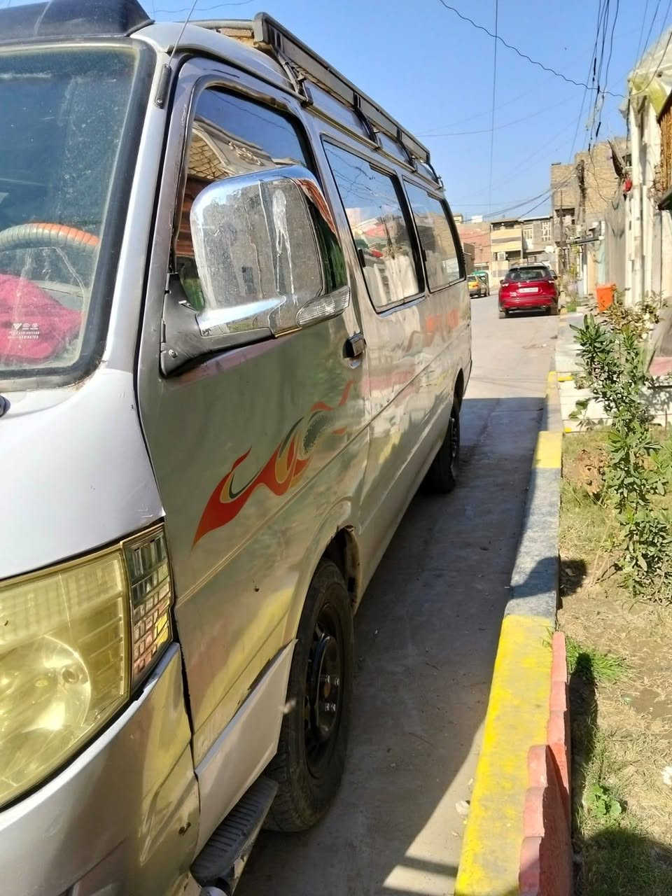 سلام عليكم فتون 2011 سياره دشبول مكسر يعني يرادلها دشبول  مصبوغه حزام السياره مكينه وكير وكاردن واكسل كلهن جدد زوج تايرات وزوج نص عمر مكاني بغداد حي اور السعر 55ترهم مراوس  ***********
