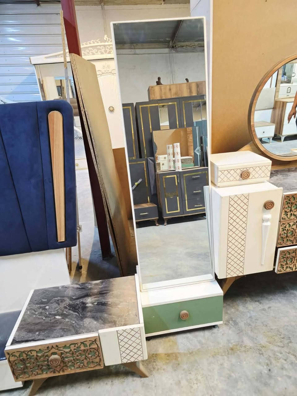 غرفة نوم مستعملة🇹🇷
نضافة90 ٪💯
عدد القطع / 10 
نضام / أسلايت +باب إضافي 💢
شازلون / مخزن 📥 سرير مخزن🤌
سعرها 800💸
شد ونقل داخل بغداد مجاني🚛
يوجود توصيل محافضات 🚛


**إذا كنت صاحب هذا الإعلان وتريد حذفه لأي سبب، رجاءا أرسل رسالة إلى الدعم الفني**