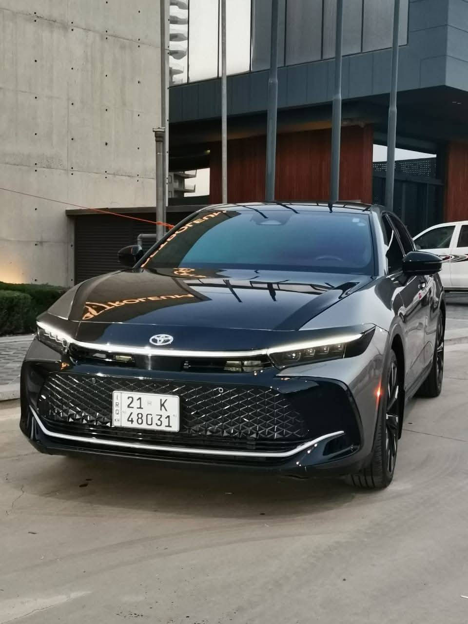 TOYOTA CROWN, PLATINUM 2024 
سەیارەکە سفرە
فول فول فول
بێ بۆیاخ
بێ سارد
بێ شوخت
نموونە  لە جوانی و کەشخەی 
نرخی  فرۆشتن  315  وەرەقە معامەلەیەکی زۆر کەم
***********
