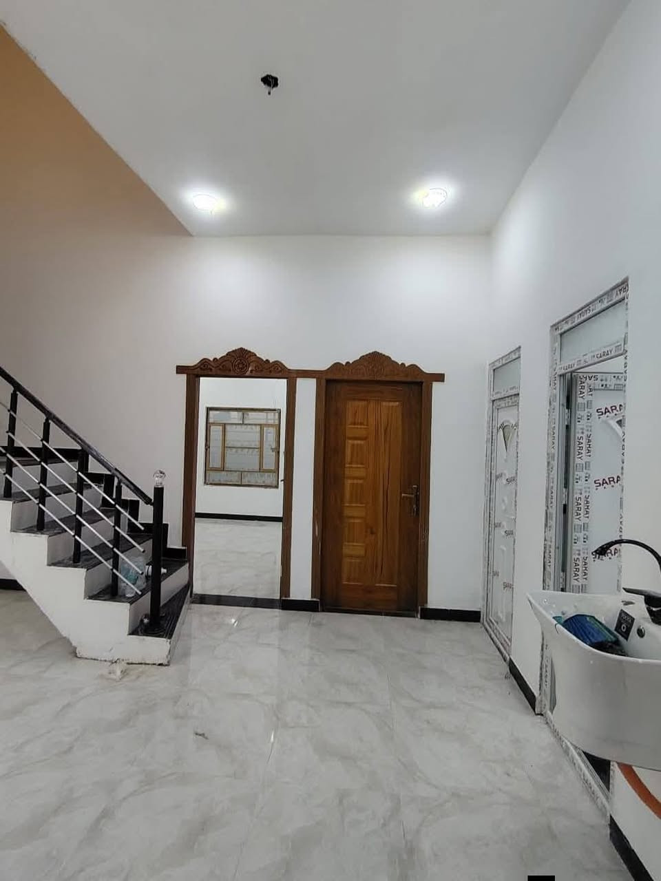 أسعد ألله أوقاتكم بكل خير 🏢
اللاستفسار📲***********

دار سكن للبيع بقمت روعه 🏭
 المساحة 120 م
ركن على شارعين
بناء حديث شقل درجه أولى👍
على شارع 10م 
كافت لخدمات متوفره 

محتويات البيت ⬇️
1- 
2- دوانيه
3- صاله
4- مطبخ
5- غرف منام عدد 2 
6- صحيات خارجي وداخلي

نوع العقار طابو زراعي
بأسم عراقي سند 25
الموقع راقي ⚡
البصره أبي الخصيب العوجه 
شارع الوصطي مقابيل مستشفى صيني 
كل هاذ جمال وترتيب
بسعر 65 وبي مجال لشراي
اللاستفسار 📲 ***********
