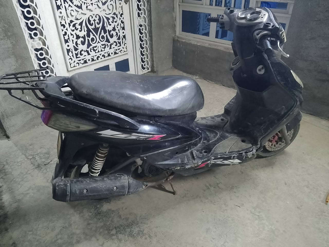 لبيع سكنس فحل ***********
