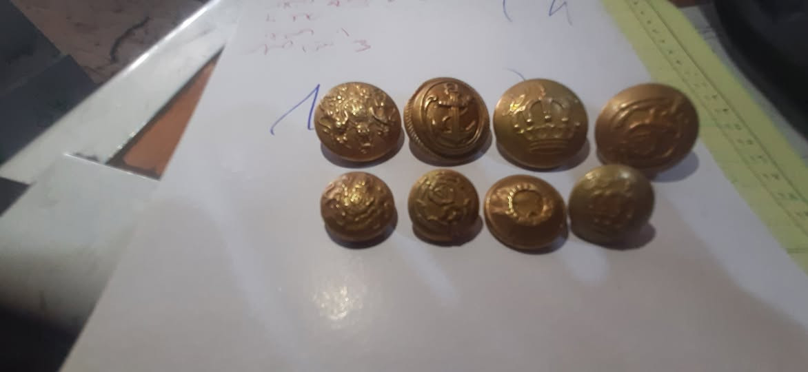 ١١ قطعة قديمه طلاء ذهب 
السعر ٣٥ .مع التوصيل 
المهتم يتواصل على الخاص


**إذا كنت صاحب هذا الإعلان وتريد حذفه لأي سبب، رجاءا أرسل رسالة إلى الدعم الفني**