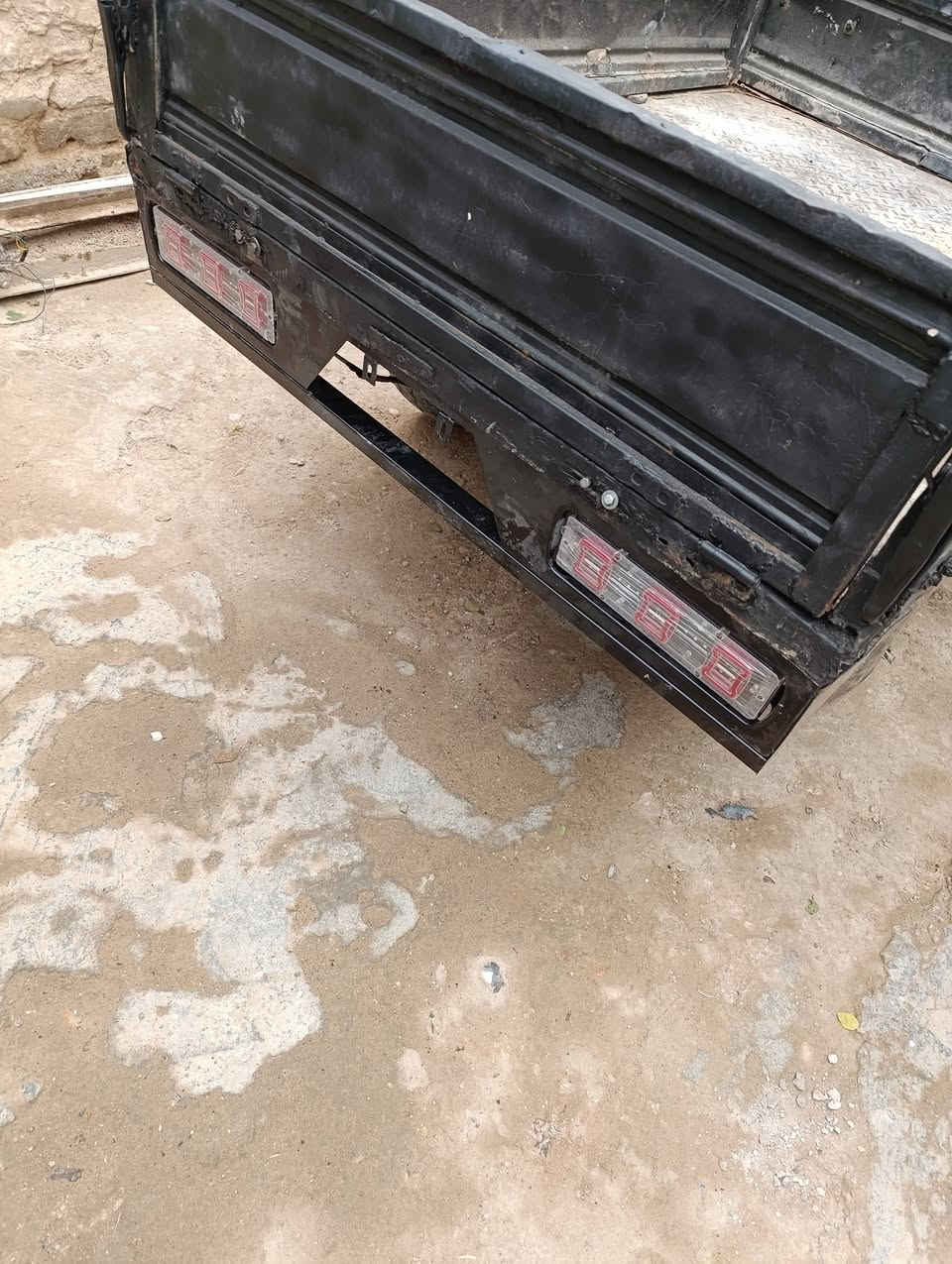 سلام عليكم ستوته موديل 2013 اوراق من الوكيل مداور السعر 650 وبيها مجال قليل  ***********
