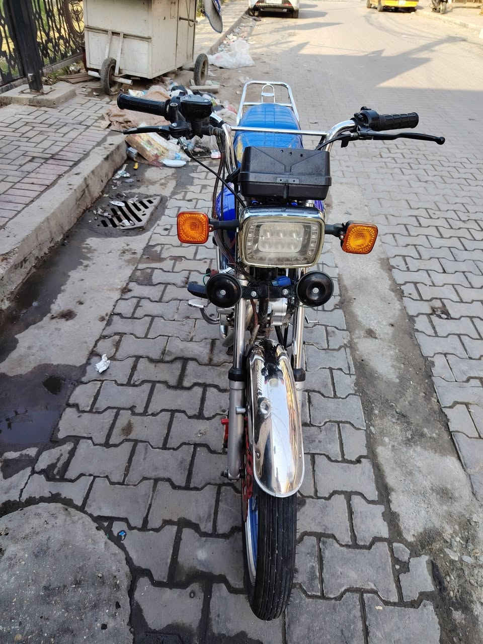 دراجه موديل 23 تايجر 5 قير سلف هندر شغاله دراجه كهربائيات كامله اوراق كامله دراجه كل  دراجه كل نقص ما بيها خير من الله فقط بس اشاير خلفيه مكانه بغداد مدينه الصدر السعر 450 وبيها مجال ***********
