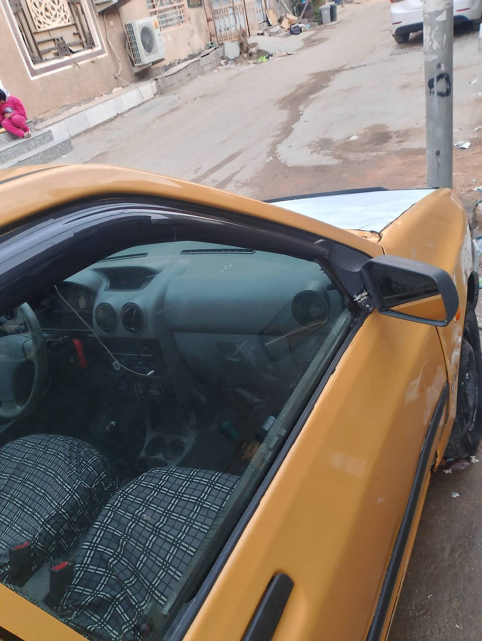 سايبة مديل 15  رقم كربلاء  سيارة بدون ضربه قوية عضمته حلوة سعر 17 قفل. عليه غرامة على المشتري *********** ما متواجد عل فيس
