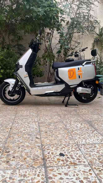 سلام عليكم 
دراجه ريان وحش الكون جديده كلش
ماشيه٢٩٤ كيلو 
مكان الدراجة بغداد الشعب شارع الصحه 
السعر مليون وبيها مجال
*********** بغداد
