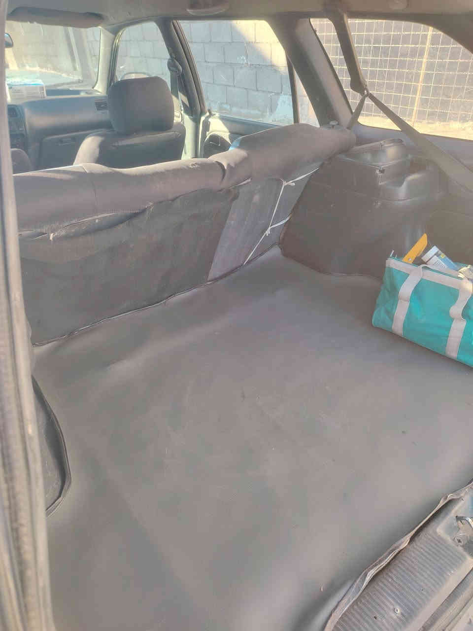 السلام عليكم
كورلا استيشن للبيع
وضع شركه صبغ مابيه
بس البنيد
طخم تاير
محرك شرط اسبوع صارله من بدلته
باتري جديد
تغليف كشنات جديد
جميع الكهربائيات شغاله
اسبير جديد
شرط تحويل سنويه جديده
وسياره كدام العين
العنوان موصل الجانب الايسر
هاتف ***********
هاتف ***********
هاتف *********** وتساب
 السعر  ٤٥  بيه مجال قليل
