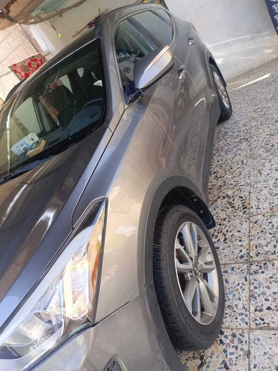 للبيع سنتافي 2014 وارد أمريكي غير مكفولة السعر 150  حادثها كما موضح بالصور  فيها صبغ دعامية وبنيد مكينة 2400   5 راكب قطعتين تبريد  وتحكمات ستيرن جهتين وحساسات امامي وخلفي كشنات كهرباء رقم بغداد باسمي تريد تحويل ثاني يوم  العنوان بغداد الرصافة ***********
