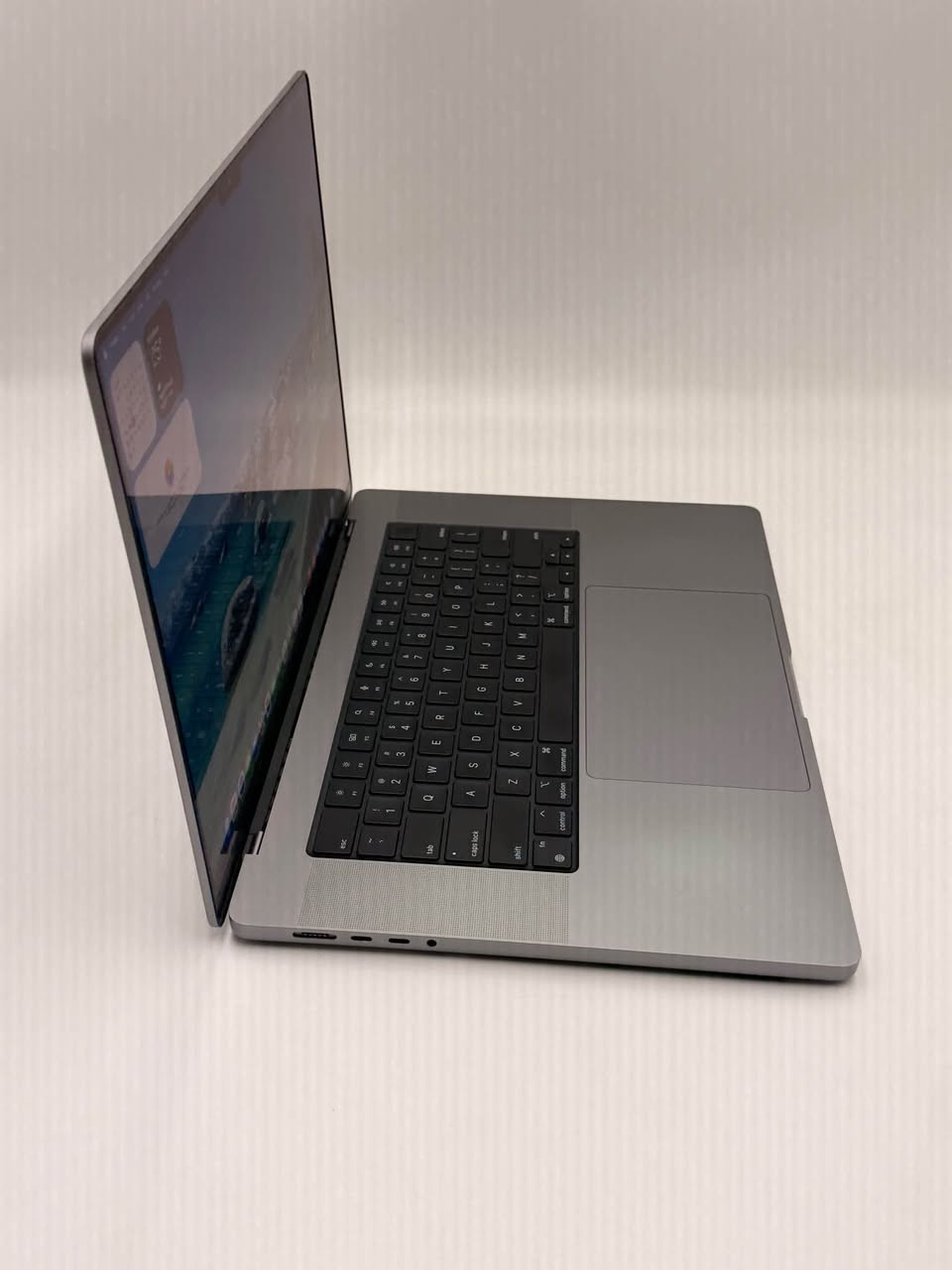 MacBook Pro M1 Pro
Année 2021
Taille 16 Pouces
RAM 32Gb
SSD 512Gb
Batterie Normale
+243894072493 WhatsApp/Appel
1380$ Lubumbashi, République Dém. du Congo


**إذا كنت صاحب هذا الإعلان وتريد حذفه لأي سبب، رجاءا أرسل رسالة إلى الدعم الفني**