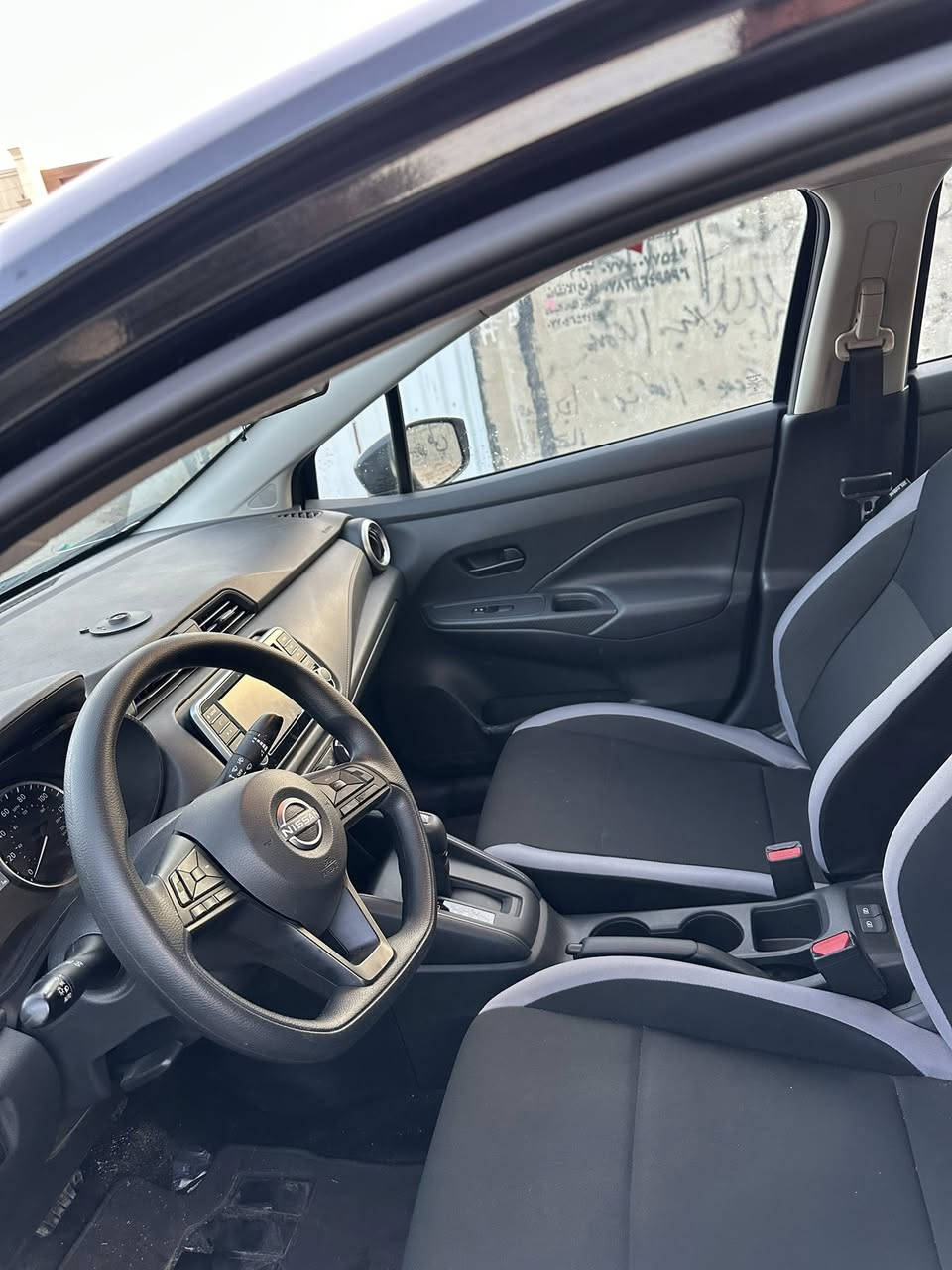 نيسان فيرسا موديل 2025 وارد امريكي ماشيه 5000 كيلو حادث فقط بنيد بدون دواخل على وضع شركه مكينه 1600 دخول جديد اربكات سليمه بكانها بغداد زيونه السعر 125 ورقه لاستفسارات *********** وساب
