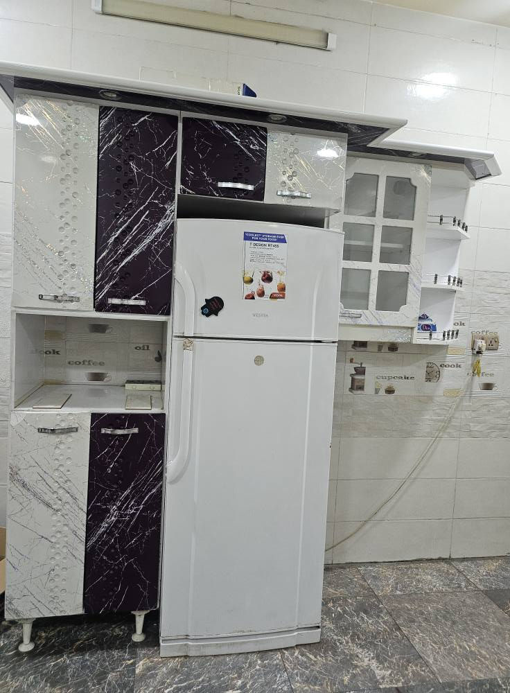 السلام عليكم غراض للبيع نظيفة جدا تواصل عبر الرقم ***********
