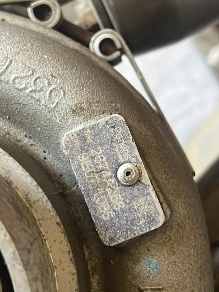 للبيع سوبر مال بيركنز كتر 6.6 مال حاويه من استراليا ت***********
