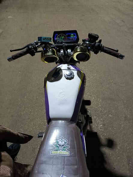 سلام عليكم تايكر للبيع موديل 2024 اي نقص مابيهة اوراق كاملة السعر 700 وبيهة مجال  مكاني ديالى شهربان للستفسار ***********
