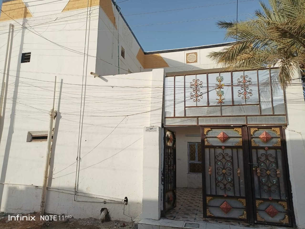 للــبيع دار طابقين مساحه 150متر مكان الخالديه حي الكراد قرب السوك 80وبي مجال لل استفسار الاتصال ***********
