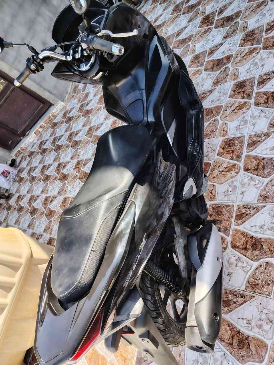 السلام عليكم
Pcx جيل ثالث ماشيه ٢٢ الف وارد كوري 
دراجه مكفوله من كل شي

مراوس ار كي أو دايوان لاتي

***********
