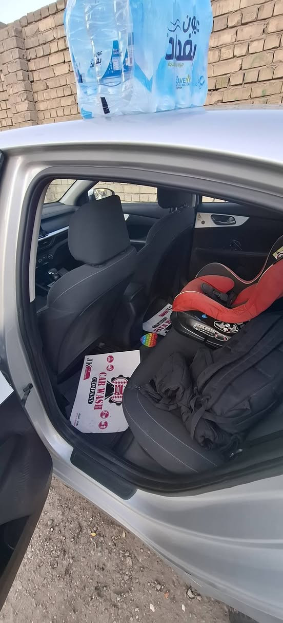 سلام عليكم 
سيراتو خليجي ٢٠١٩ للبيع 
محرك ١٦٠٠ 
السياره رقم اربيل بأسمي ماشيه ٩٨ الف كيلو 
باتري جديد مسويلهه ادامه منظومه بانزين صار شهرين والسياره على ايدي 
جاملغ امامي صفحه اليمنه مصبوغ وبيهه بارد جاملغ خلفي  صفحه سايق صور الطخات موجوده عندي
السعر١٣٣ وبيهه مجال بسيط
