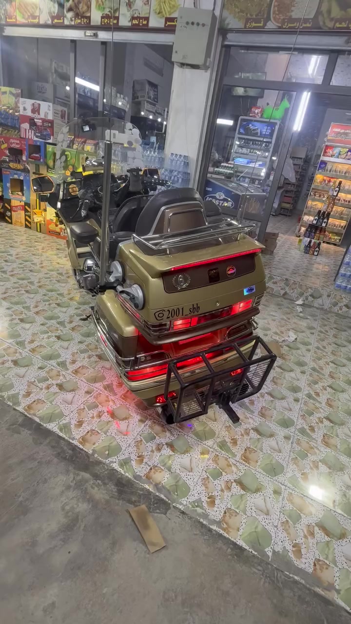 ‏سلام عليكم جولدن للبيع موديل 91 محدثة 2000 رقم بغداد دراجة كفالة السعر 45 ورقة وبيها مجال شي بسيط وكان الدراجة ديالى بعقوبة ***********￼
