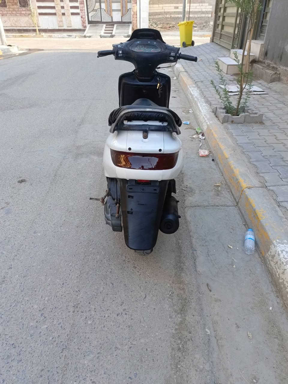 سلام عليكم للبيع دراجه فراشه جاهزه من كلشي مكينه ما مفتوحه سلف هندر اشاير سرعه معدل دبلات شغاله دراجه بلاديه سعر 425 بيه مجال حك جيه رقم *********** مكاني قضاء المدينه
