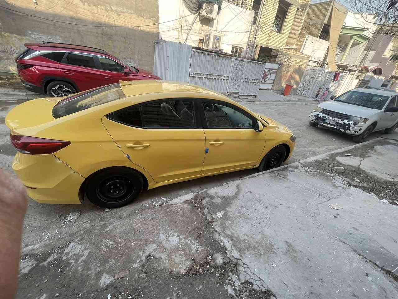 سلام عليكم الانتره 2018 حادثه جاملغ وبنيد بدون دواخل سياره صدر كير مكينه خير من لله موصفاته نص فول سعرها 112وبيها مجال رقم الهاتف *********** عنوان بغداد البلديات بيع ومراوس حسب القناعه
