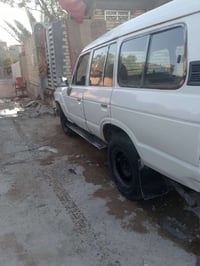 لاند كروز مكينه ادخن ابلاديه راعيه مااندله السعر ١٤رقم ٠٧٧٦١٦٠٢٤٠٢