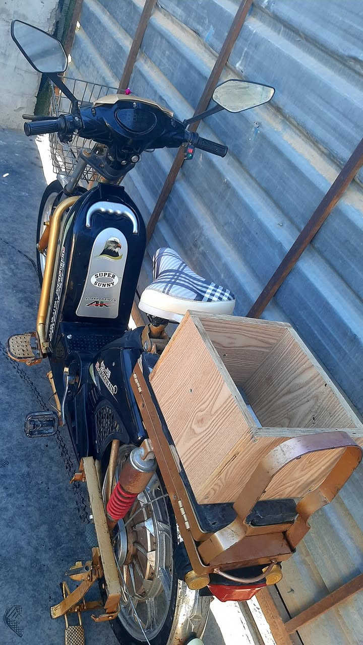 سلام عليكم موطور جديد اخوين لبيع كلشي شغال بي مثل ماواضح بل صوره بطاريات جديده كهربايات شغلاه كلشي بدون متروح تفحص او تريد تفحصه اليعجبك سعر 350وبي مجال شي بسيط عنوان فلوجه حي العسكري قرب جامع سيدنا الحسن اتصال على الارقام التالية +***********  ***********
